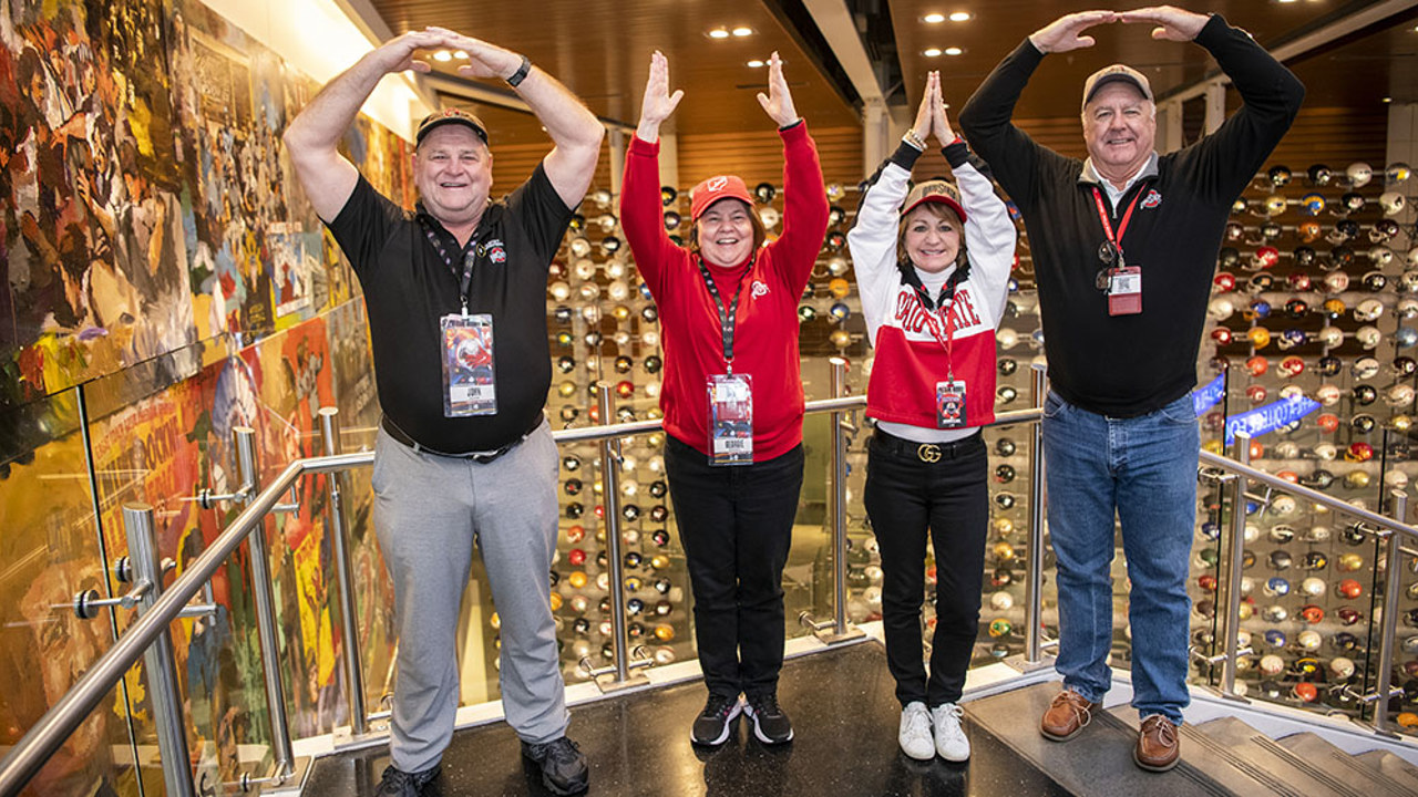 Family supporters making OH-IO